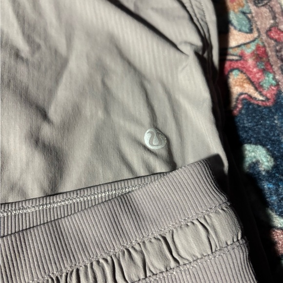 Lululemon Dance Studio pants - Picture 4 of 8